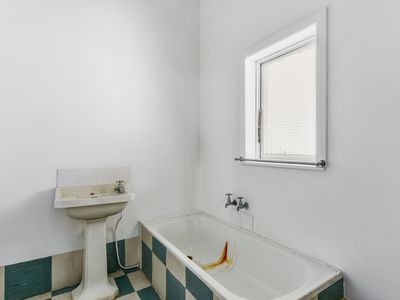 52 -54  MAIN STREET, Millicent