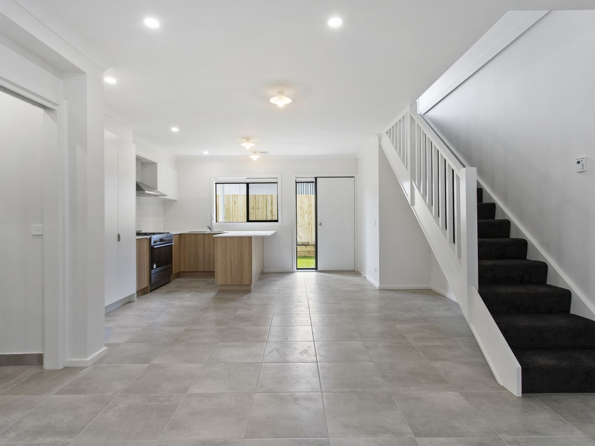 2 / 401 Shannon Avenue, Newtown