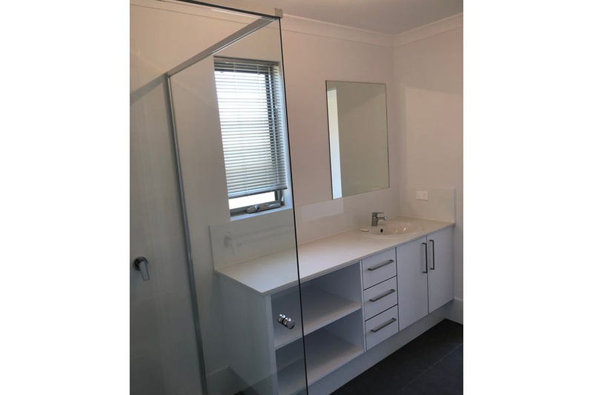 12 Greywacke Entrance, Piara Waters