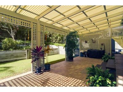 8 Driftwood Drive, Castaways Beach