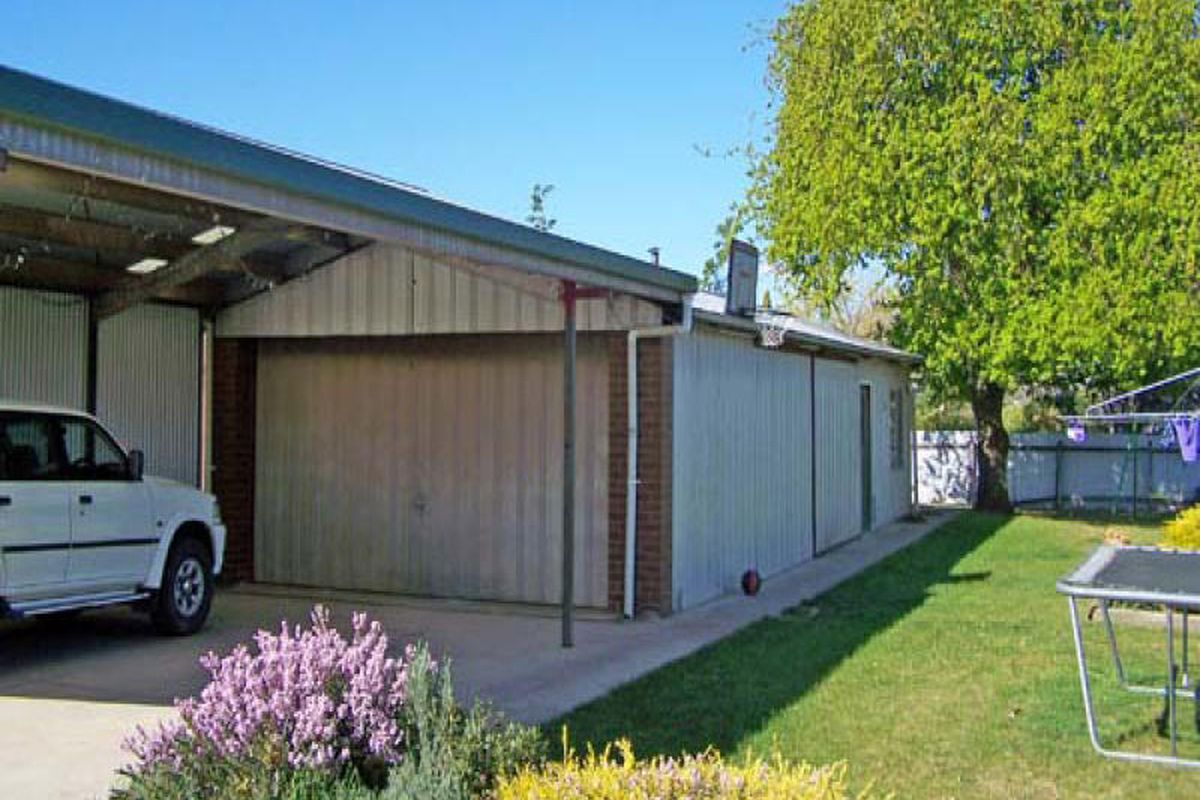 13 Saunders Street, Kyabram