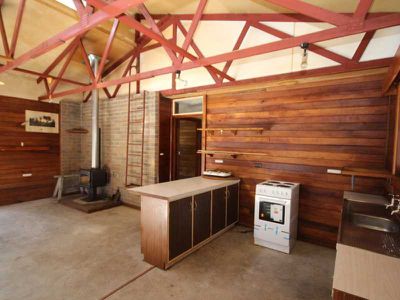 385 Randalls Bay Road, Eggs And Bacon Bay