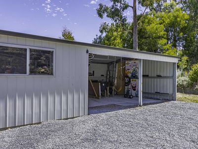 1936 Huon Highway, Grove