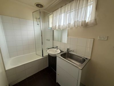 6 / 2 John Street, Footscray
