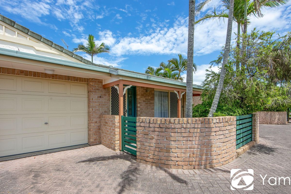 9 / 17A Beach Street, Yamba