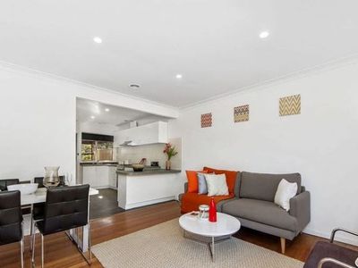 3 / 4 Smart Street, Sunshine West