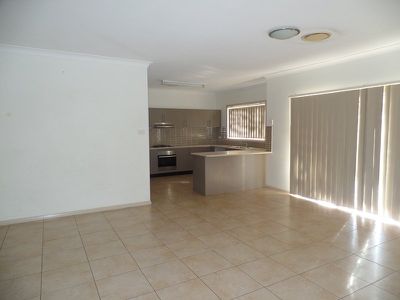 85A Falcon Circuit, Green Valley