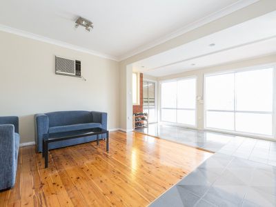 15 Tarana Avenue, Kanahooka