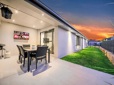 48 Foxwood Circuit, Wakerley