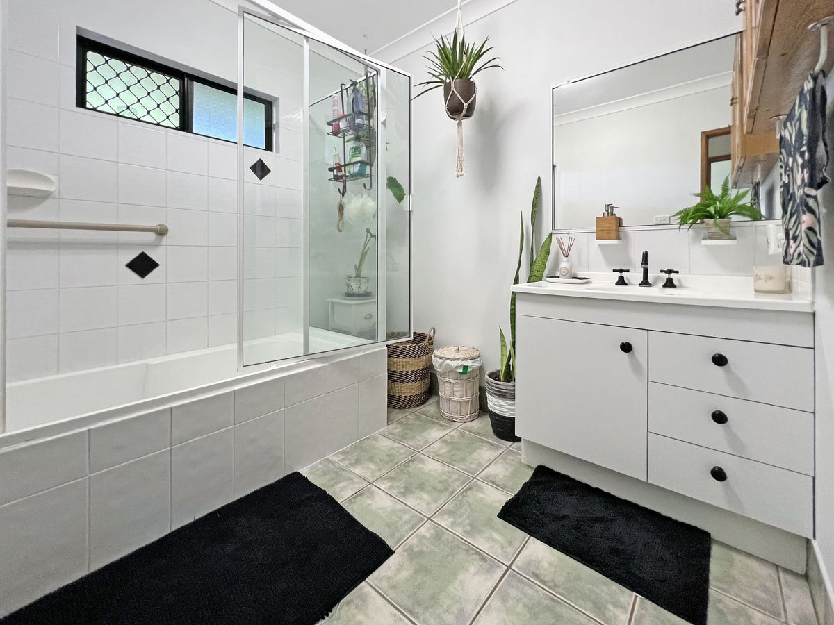 34 Paine Street, Atherton