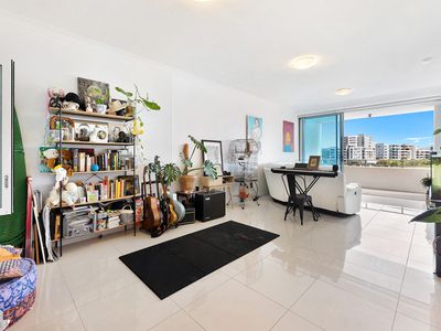 3305 / 25 East Quay Drive, Biggera Waters