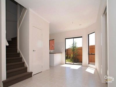 3 / 30 Simon Court, Hampton Park