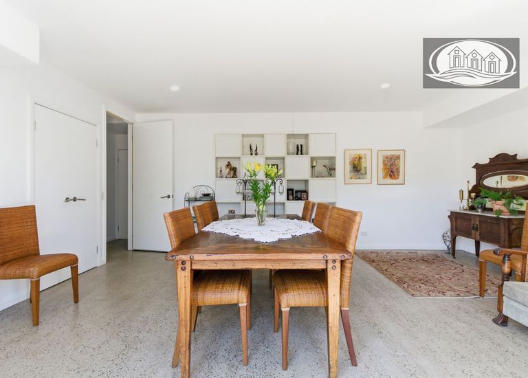 8 Aquarius Court, Portland North