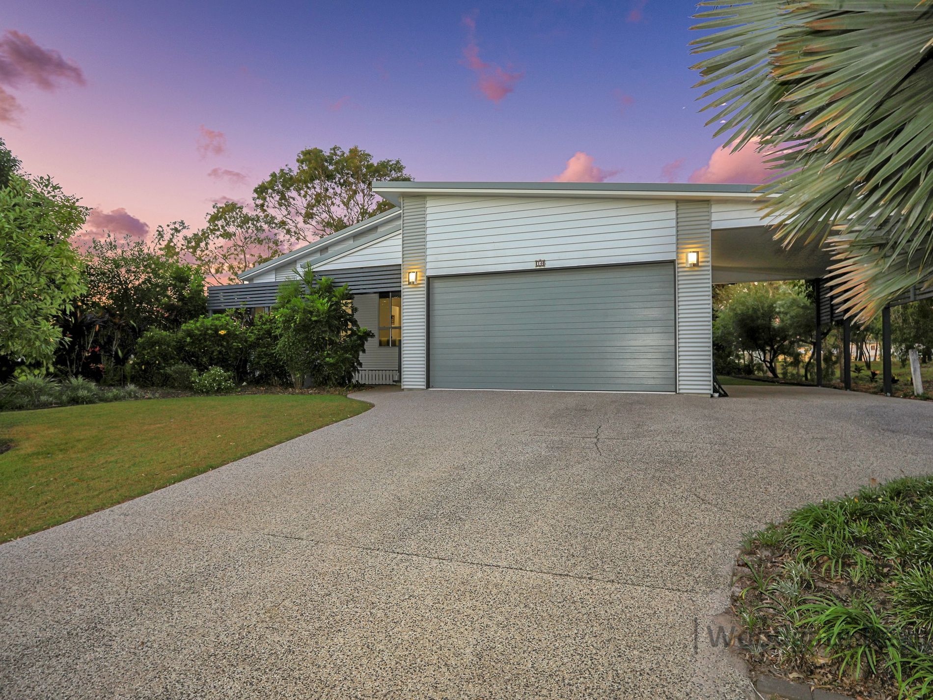 10 PAPERBARK COURT, Woodgate
