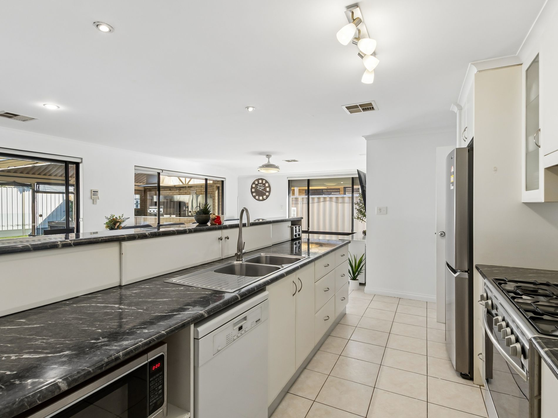 6 Currawong Court, Bennett Springs
