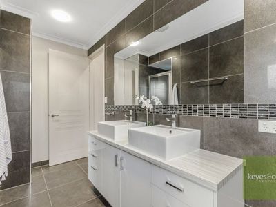 1 Harrier Court, Bushland Beach