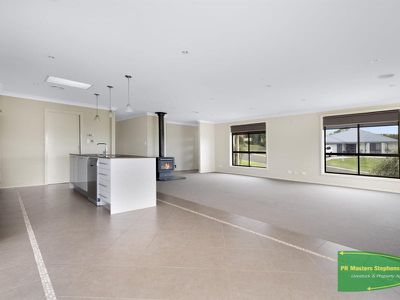 9 Piggott Place, Blayney