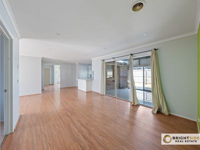 6 Nariel Place, Cranbourne West