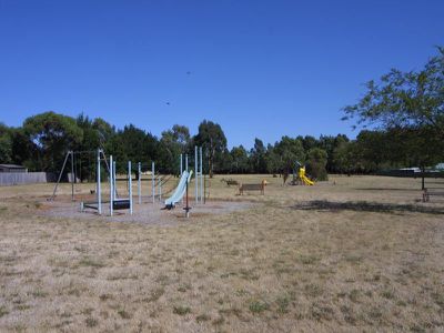 1 Quahlee Court, Woodend