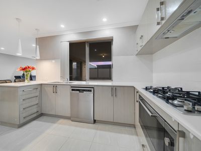 11 Sapwood Grove, Whitby