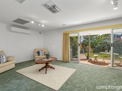 17 Rebecca Crescent, Altona Meadows