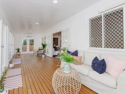 6 Falcon Street, Rowes Bay