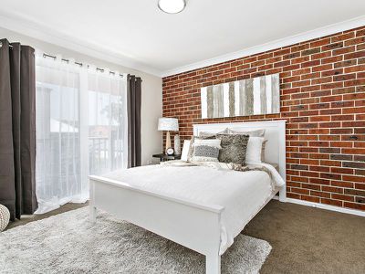 1 / 57 Addison Street, Shellharbour