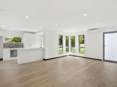 2 / 11 Bellagio Crescent, Coomera
