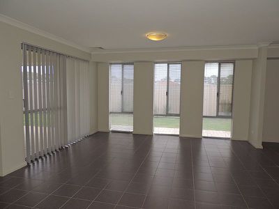 22 Geographe Bay Pass, Secret Harbour