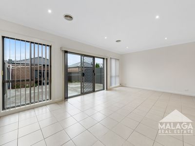 206 Cairnlea Drive, Cairnlea