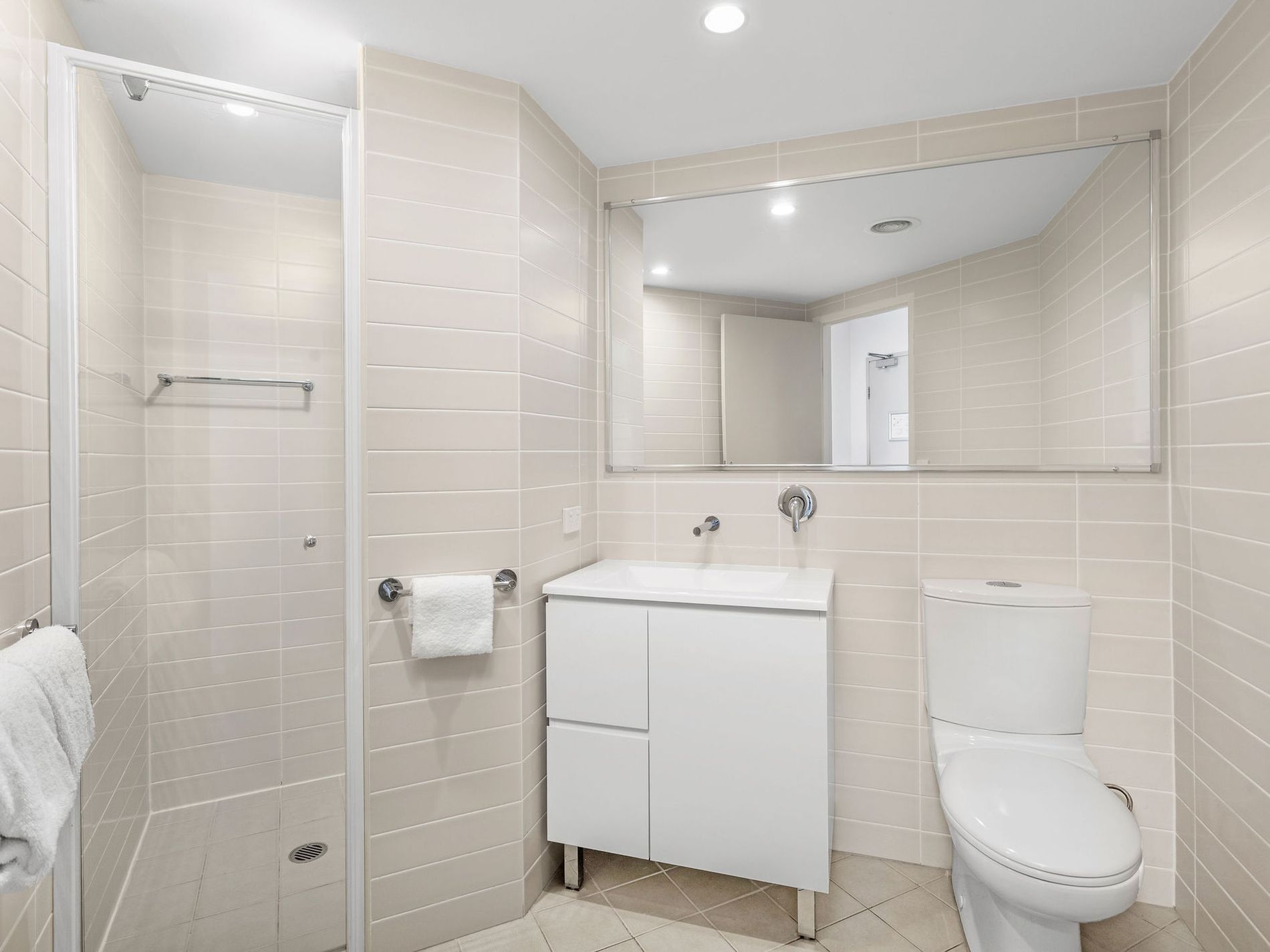 301 / 14-18 Head Street, Forster