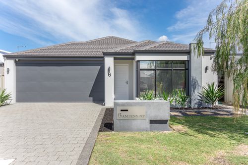 6 Amiens Street, Hilbert