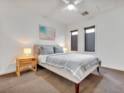 2 / 10 Luton Drive, Yarrawonga