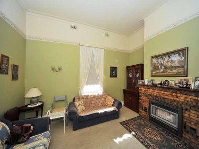 43 Booth Street, Golden Square