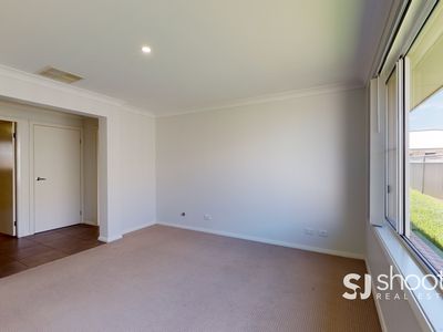 23 Sherrard Crescent, Dubbo