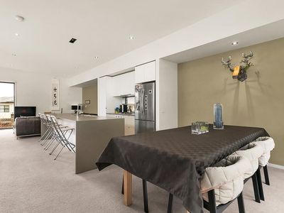 31 Hillsdale Avenue, Maribyrnong