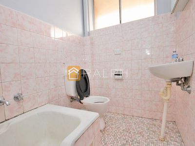 9. / 4 Shadforth Street, Wiley Park