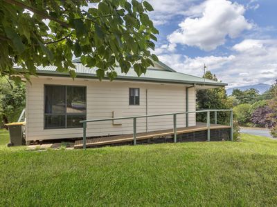 6  Charles Street, Tawonga