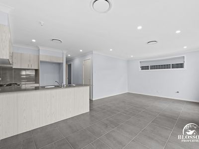 57 Flying Fox Circuit, Oakville