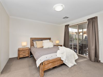 4 Barossa Loop, Harrisdale