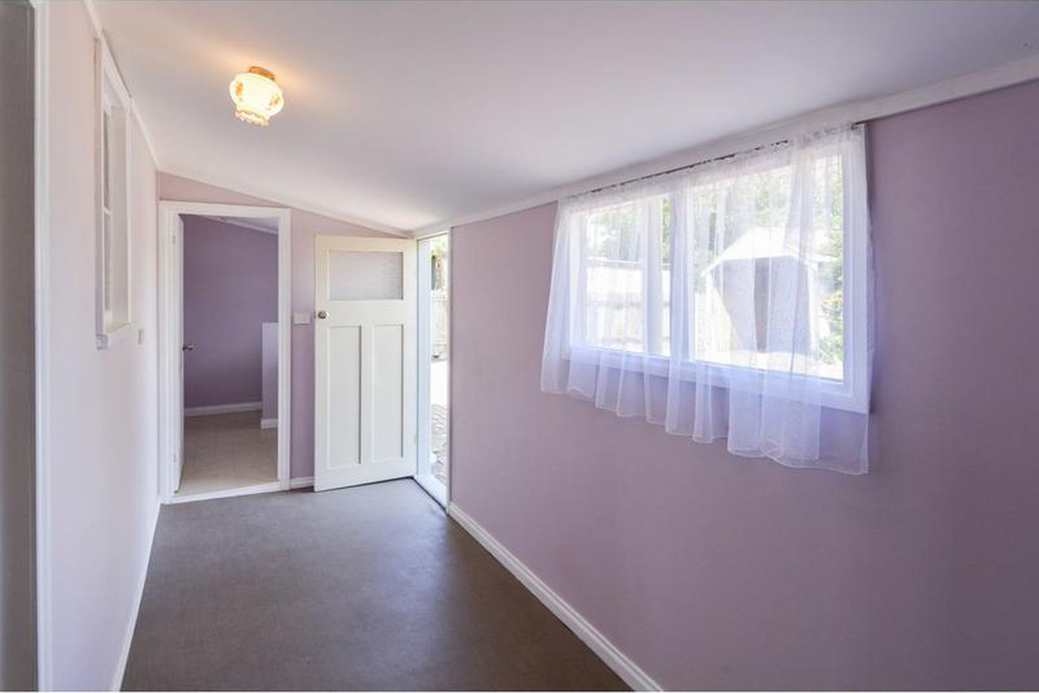 4 Lynott Street, Horsham