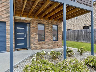 1 / 33 Beach Road, Margate