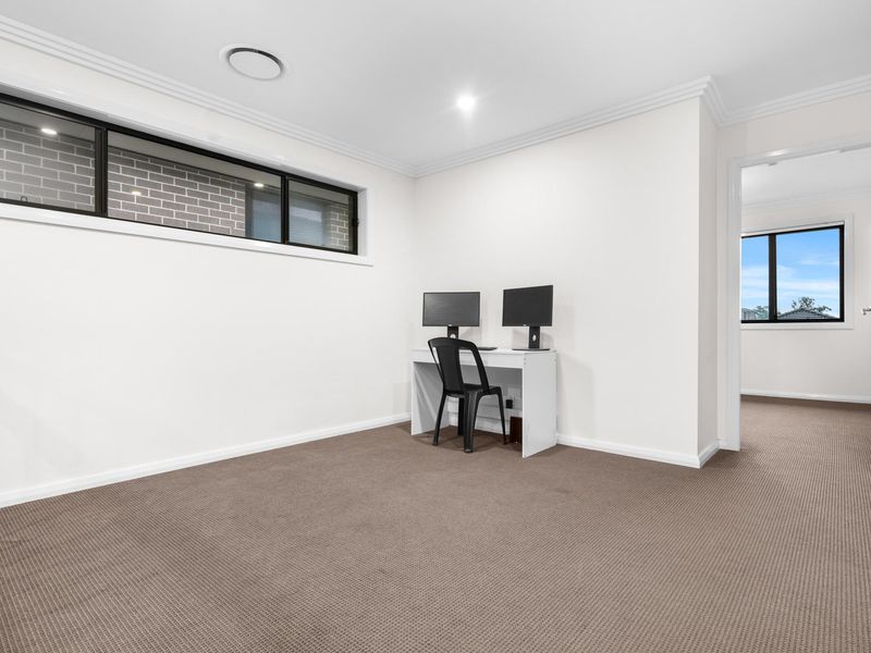 5B Narooma Street, Gregory Hills