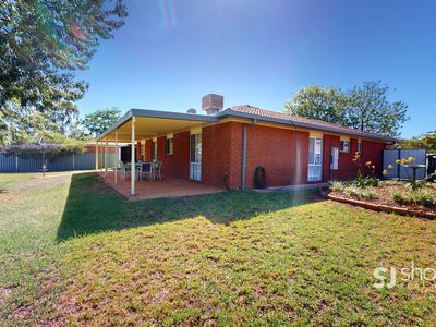 2 Maple Court, Dubbo