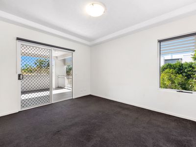 7/8 Underhill Ave, Indooroopilly