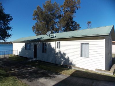15 Grand Parade, Bonnells Bay
