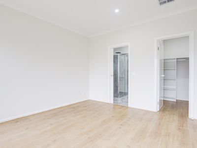 43 Hirata Boulevard, Wyndham Vale