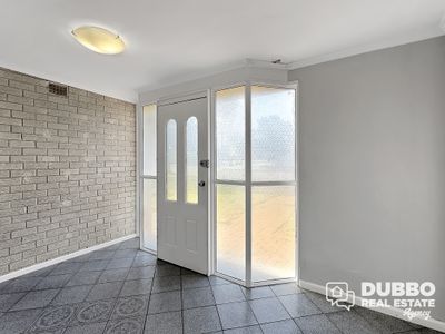 17 Doncaster Avenue, Dubbo