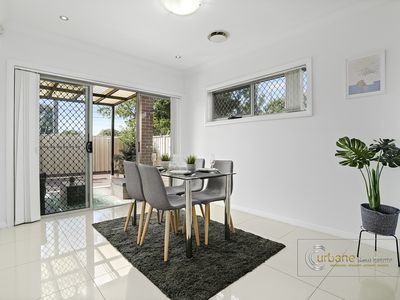 7 / 61 Portico Parade, Toongabbie
