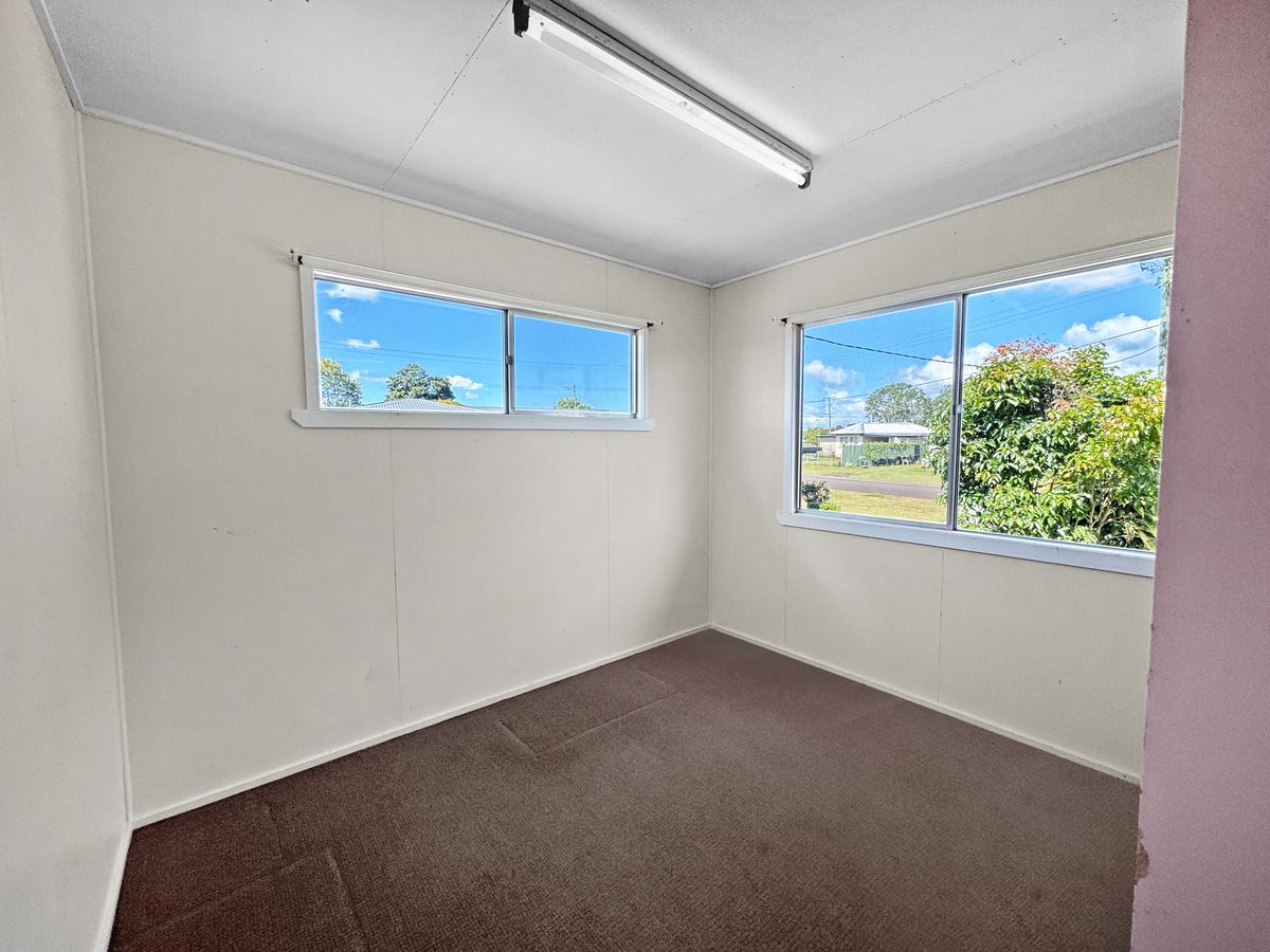 6 CANOPUS CIRCUIT, Atherton